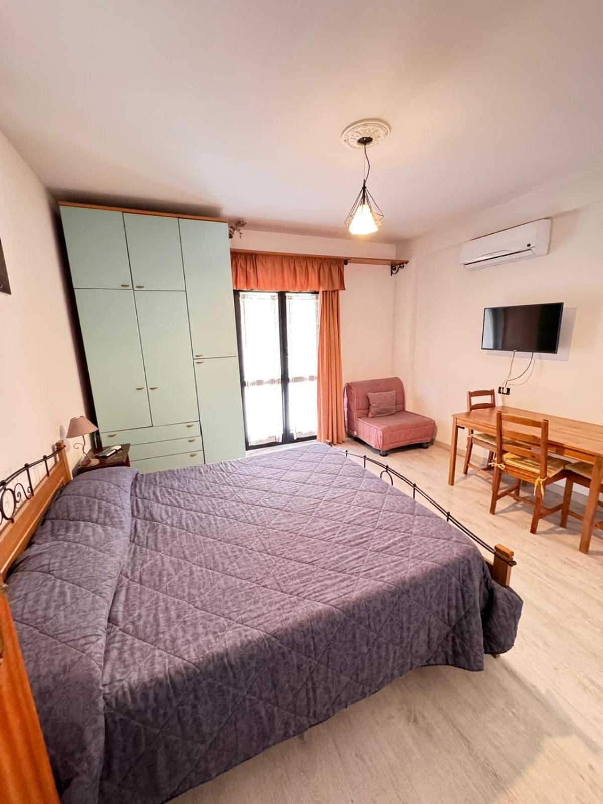 Apartamento Delizioso Vintage Con Terrazo Frosinone Exterior foto